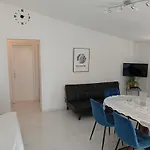Braco By The Sea With A Sea View Apartment *