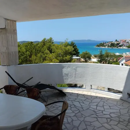 Apartamento Braco By The Sea With A Sea View
