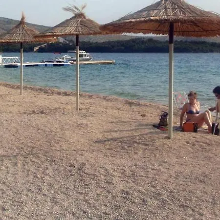 Apartamento Braco By The Sea With A Sea View