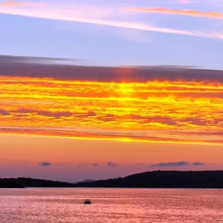 Braco By The Sea With A Sea View شقة *