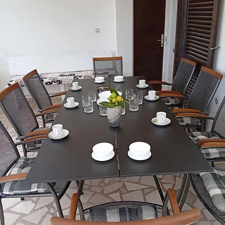 Apartamento Braco By The Sea With A Sea View