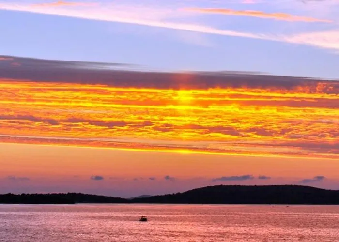 Braco By The Sea With A Sea View Daire *